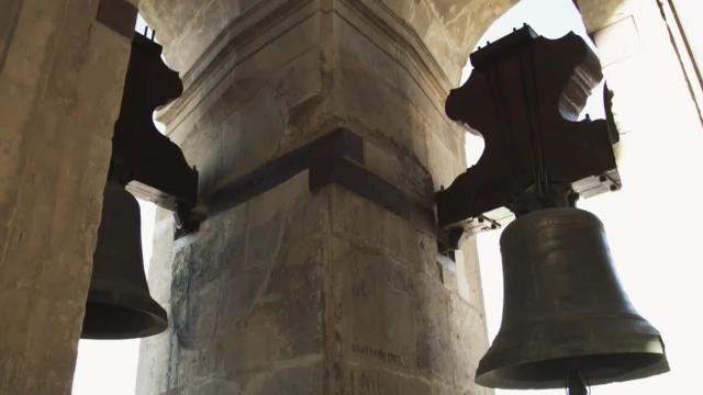 8 Campana de cristo